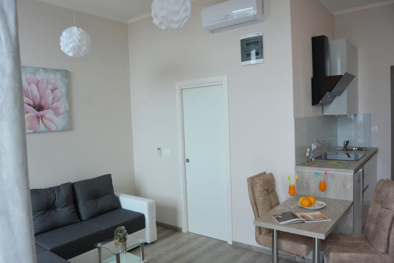 Center Vibes Lux Apartment Rijeka Exterior photo