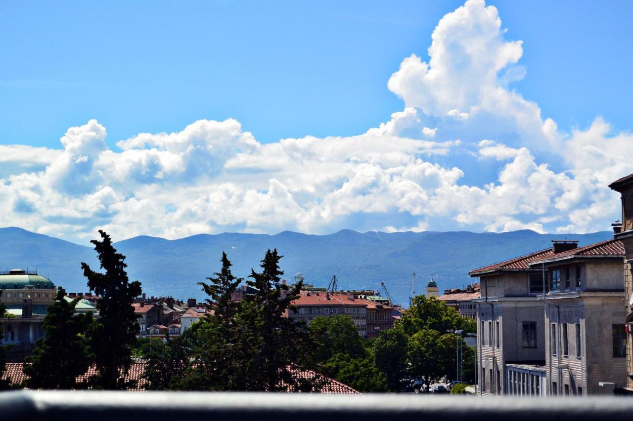 Center Vibes Lux Apartment Rijeka Exterior photo