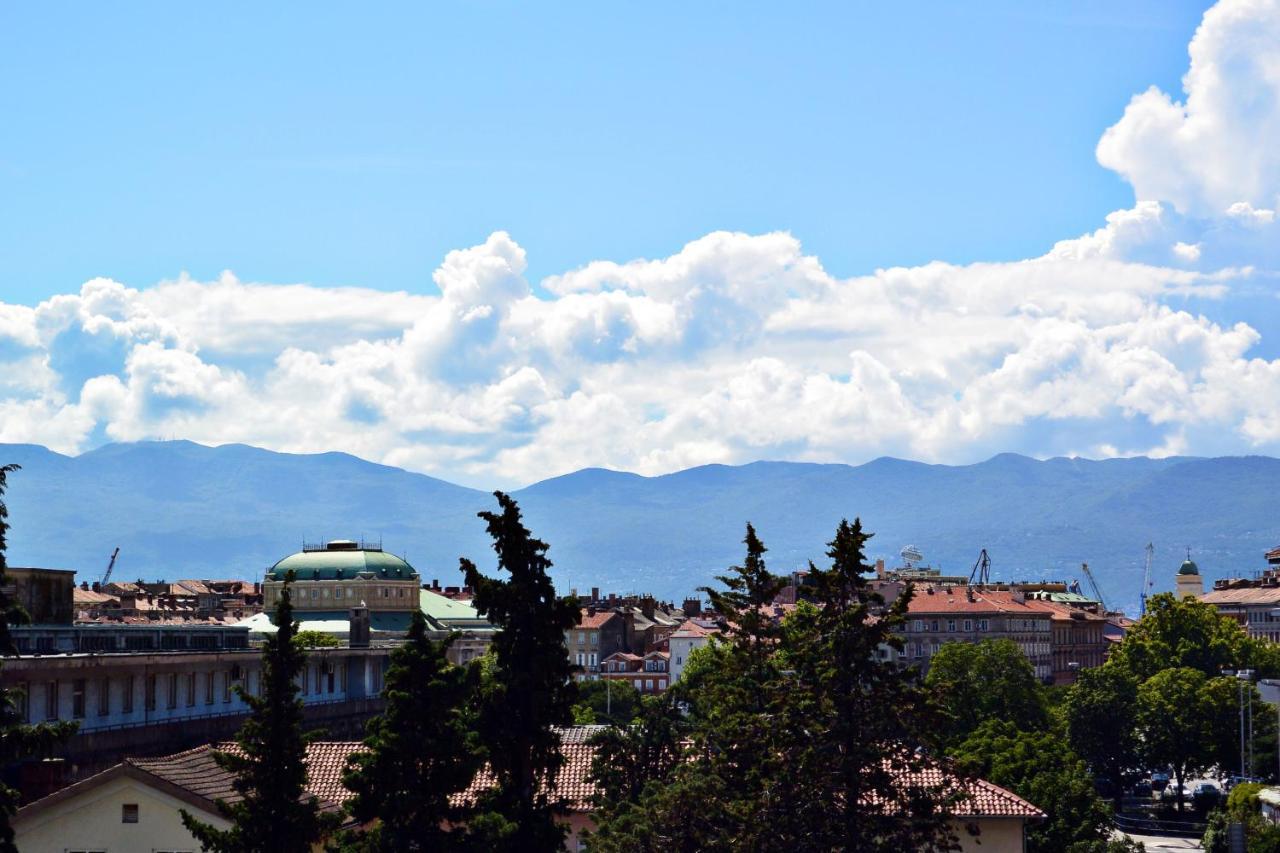 Center Vibes Lux Apartment Rijeka Exterior photo