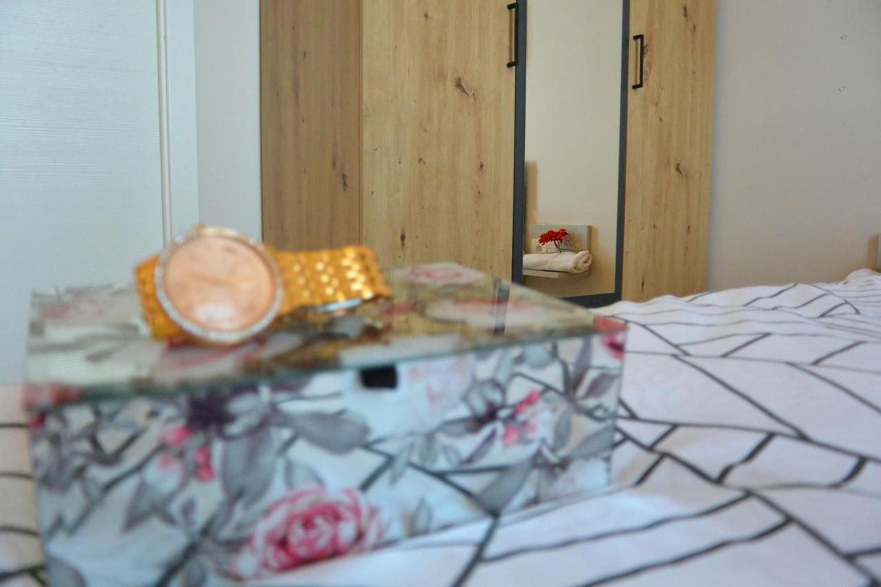 Center Vibes Lux Apartment Rijeka Exterior photo